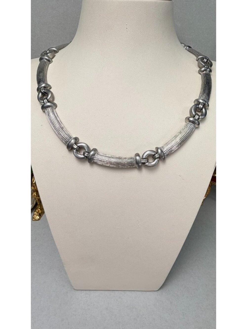 Vintage Silver Tone Choker Necklace 80s Textured Link Statement Runway